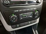 Škoda Yeti (2013) Style 2.0 TDI, 4X4, Navi - náhled 15