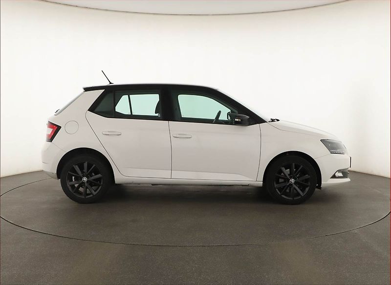Škoda Fabia (2017) Style 1.0 TSI, Automat - fotka 6 z 17