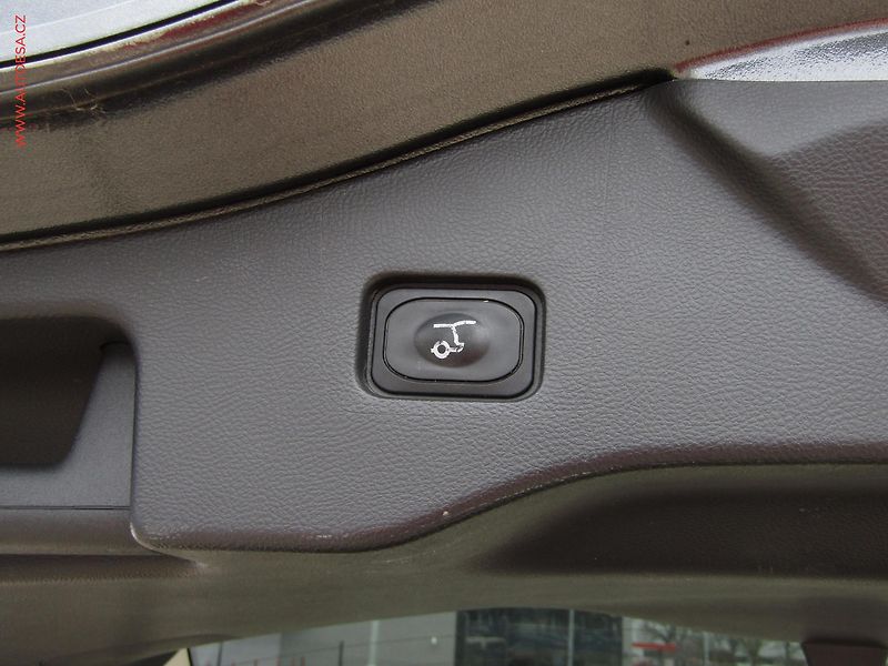 Ford Mondeo (2019) 1.5 EB, ČR, Titanium, xenon - fotka 21 z 21