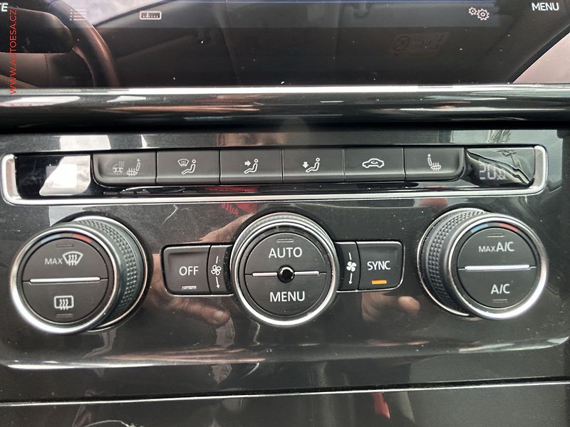 Volkswagen Golf (2018) 1.5TSI, ČR, Comfortline, LED - fotka 16 z 18