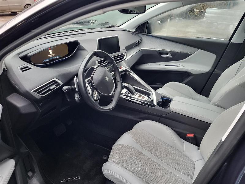 Peugeot 5008 1,5 - fotka 6 z 13