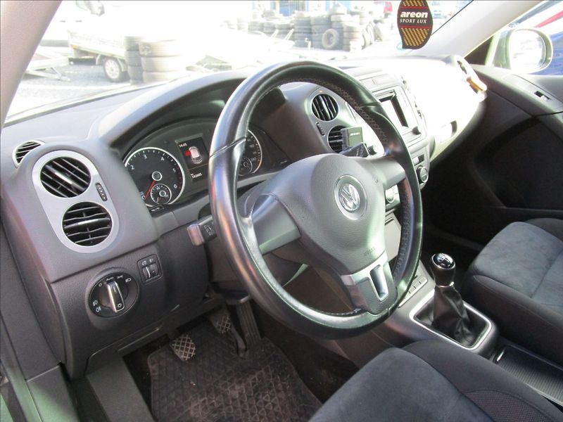 Volkswagen Tiguan 2.0TDi 4Motion Sport, aut. Kli - fotka 13 z 53