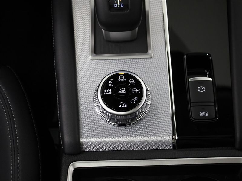 Mitsubishi Outlander 2,4 PHEV AWD Instyle 12tkm! - fotka 16 z 31