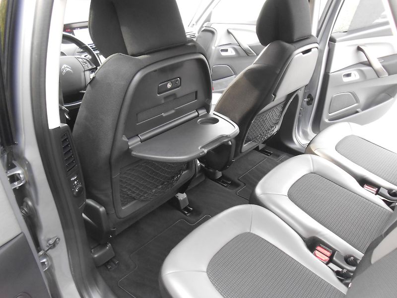 Citroën SpaceTourer 1.6HDi,NAVI, Tažné, Automat!! - fotka 42 z 45