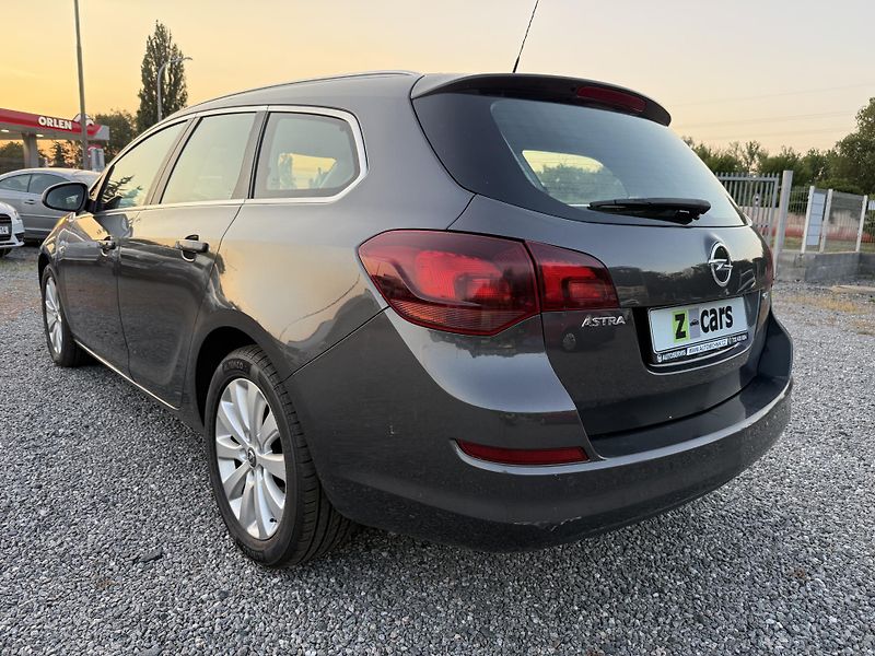 Opel Astra 1.7CDTi 81kW Xenony ČR - fotka 7 z 17