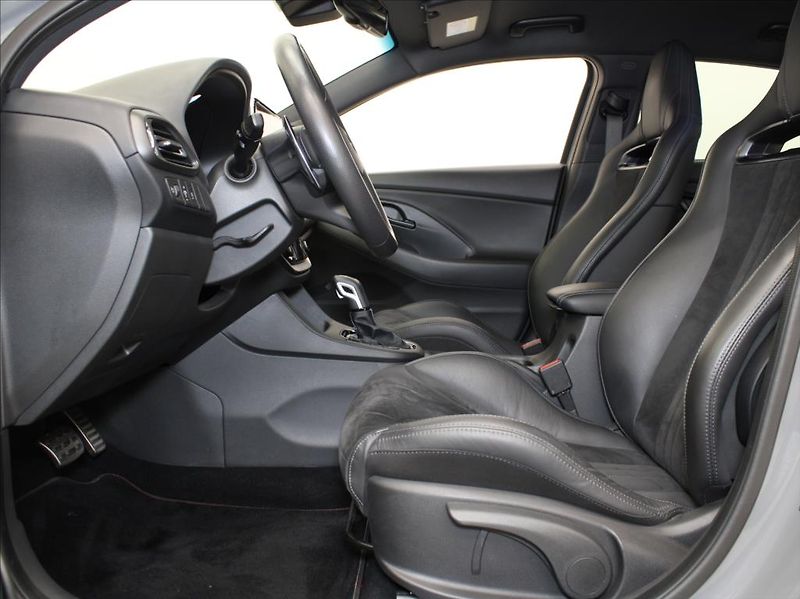 Hyundai i30 2,0 T-GDi DCT N-Perf. 32tkm! Č - fotka 6 z 27