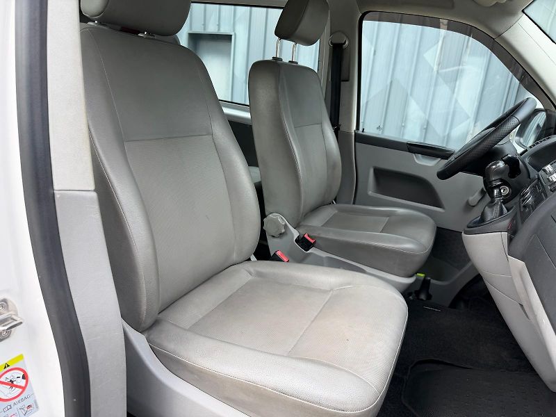 Volkswagen Transporter 2,0 TDi + sada pneu  - fotka 16 z 20
