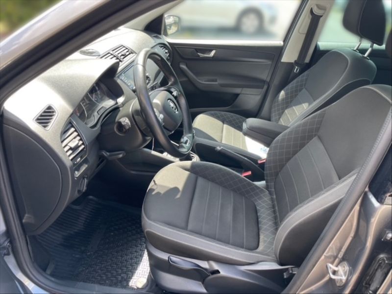 Škoda Fabia 1,0 TSI 70 Ambition 5d - fotka 7 z 11