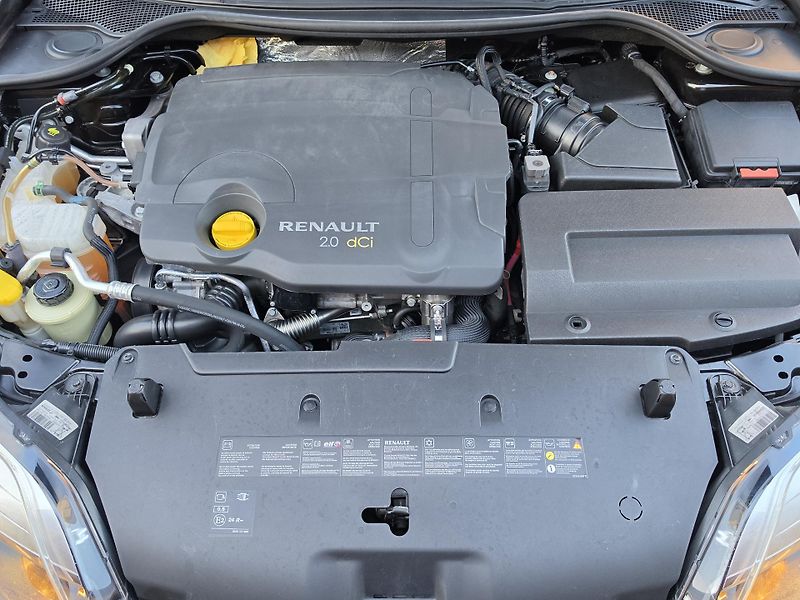 Renault Laguna 2.0dCi 131kW INITIALE*PANORAMA - fotka 57 z 58