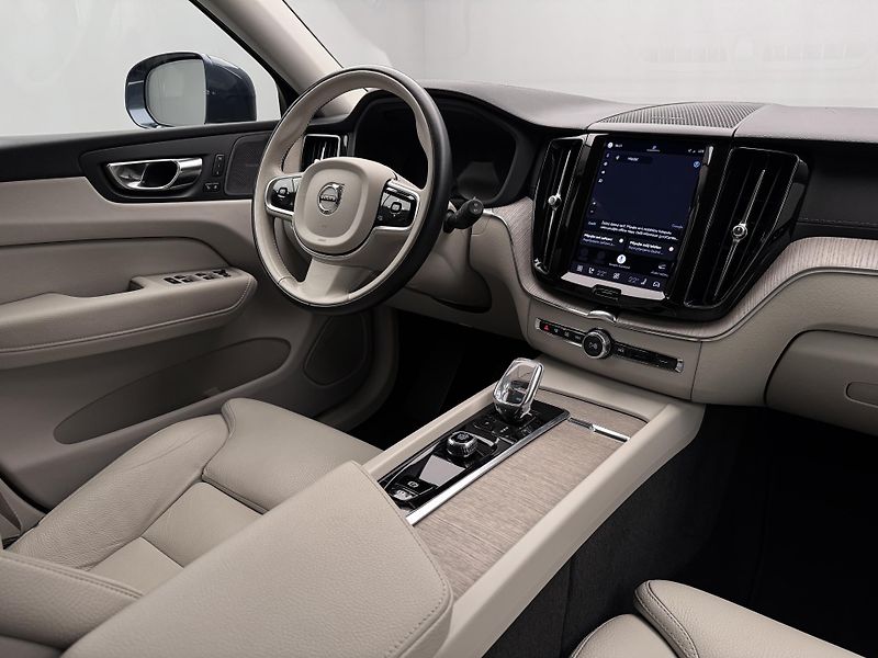Volvo XC60 B4 AWD BRIGHT PLUS CZ 1.maj - fotka 28 z 45