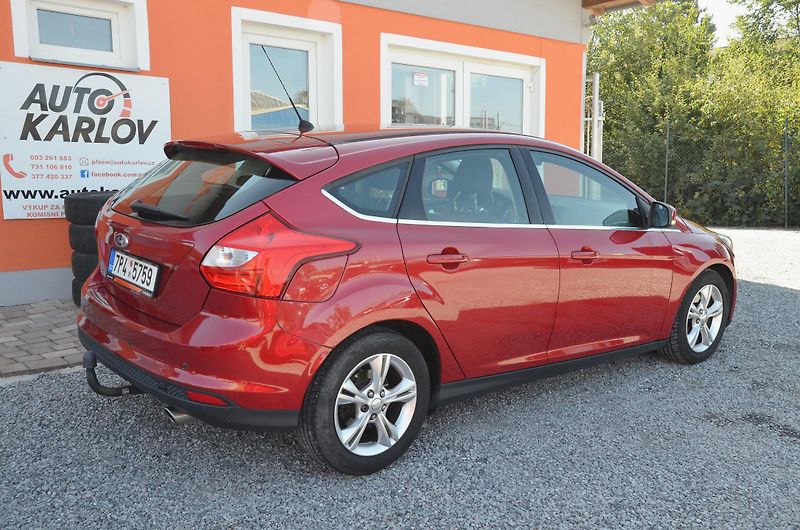 Ford Focus (2011) 1.6 EcoBoost 110kW Titanium  - fotka 6 z 36