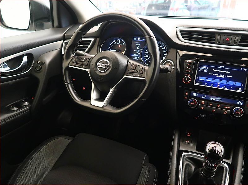 Nissan Qashqai (2019) 1.3 DIG-T, Serv.kniha, Navi - fotka 7 z 17