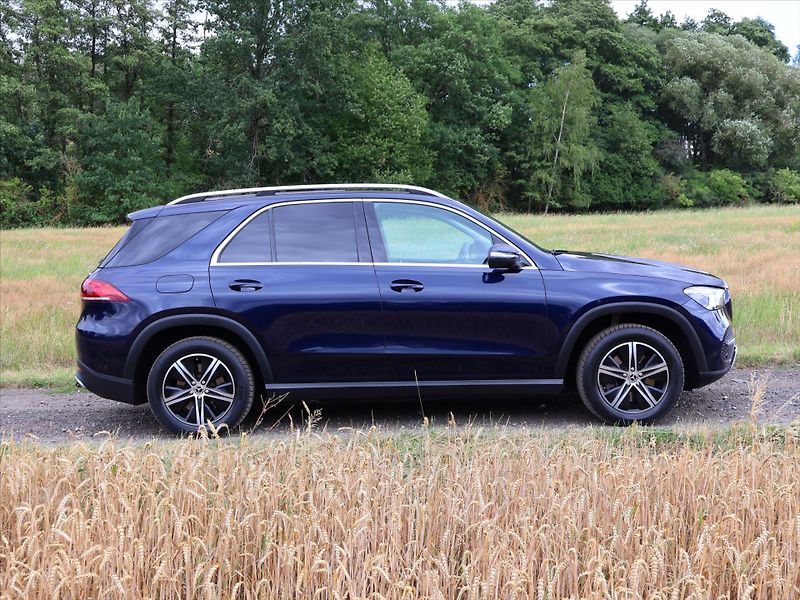 Mercedes-Benz GLE 2,0 300d 200kW Aut. 4M. CZ DPH - fotka 8 z 34