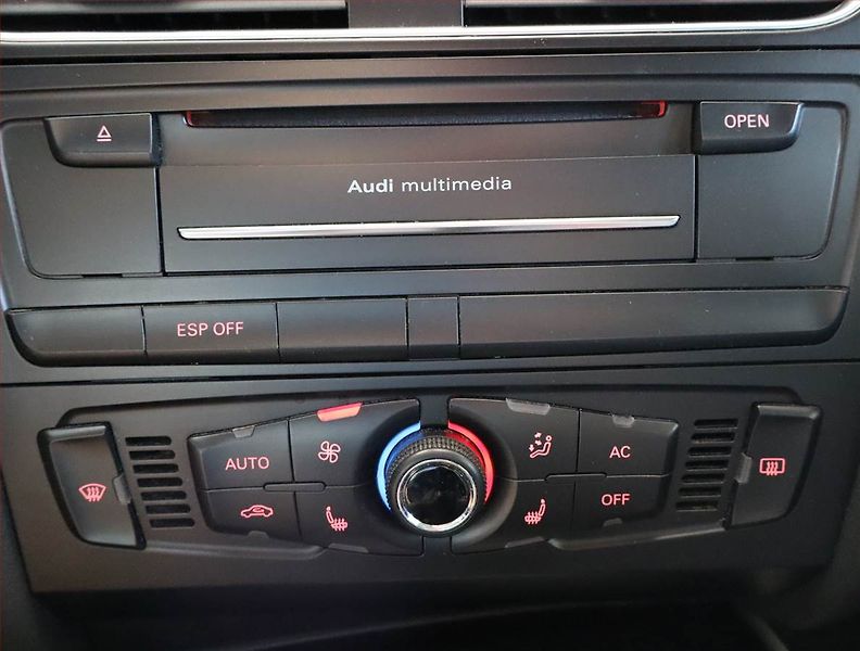 Audi A4 (2009) Ambiente 2.0 TDI, Serv.kniha - fotka 17 z 19