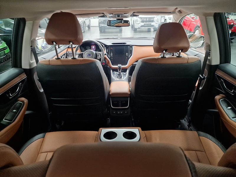 Subaru Outback (2022) 2.5 TOURING 2022 | Záruka - fotka 29 z 66