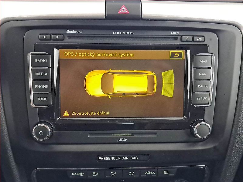 Škoda Superb (2010) Elegance 2.0 TDI, Navi, Xenony - fotka 21 z 23