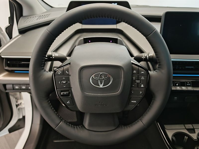 Toyota Prius 2.0 Plug-in Hybrid Prestige - fotka 20 z 38