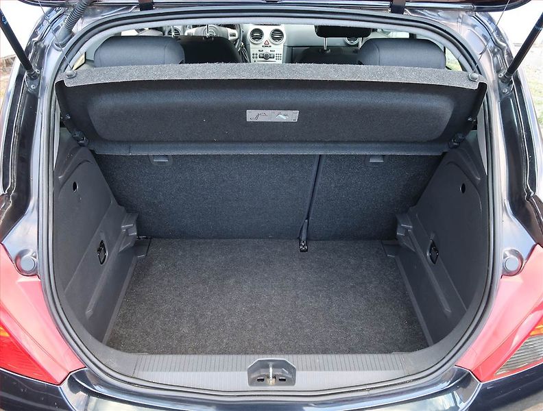 Opel Corsa (2007) 1.4, po STK, dobrý stav - fotka 13 z 15