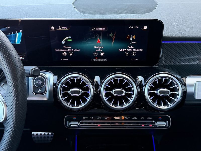 Mercedes-Benz GLB 35 AMG 4MATIC - fotka 19 z 40