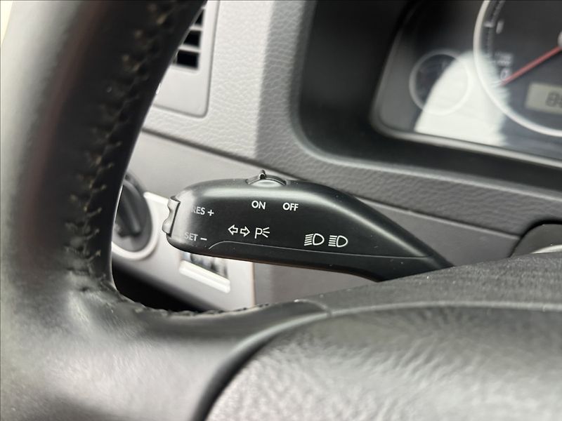 Volkswagen Multivan 2,5 4X4 DPH NZTOP EL.DVEŘE TZ - fotka 10 z 37