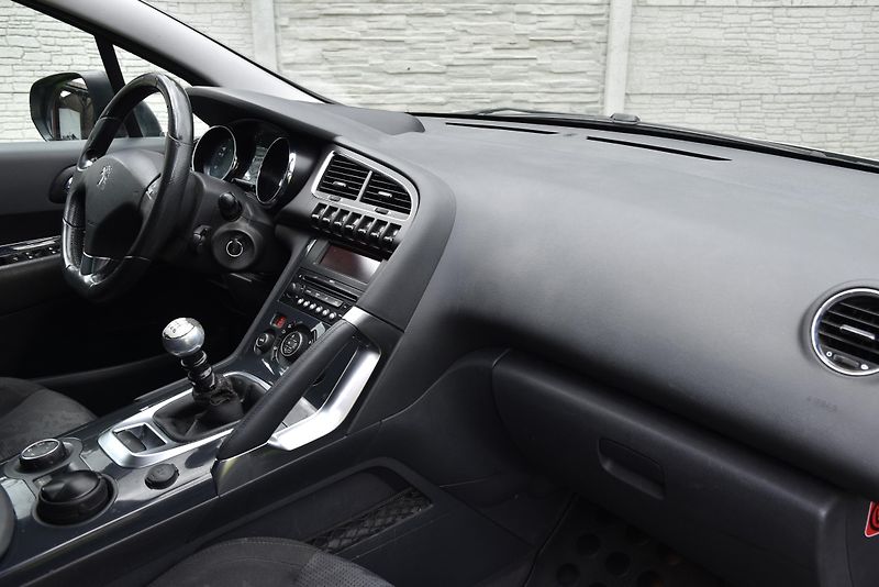 Peugeot 3008 2.0 HDi 6st,DKLIMA,TEMP,TZ,ALU - fotka 27 z 37