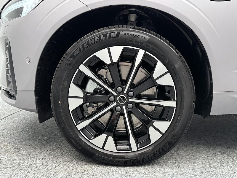 Volvo XC60 (2026) T6 AWD AUT DARK ULTRA - fotka 17 z 24