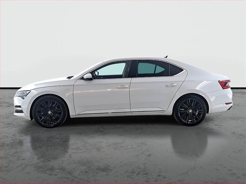 Škoda Superb (2020) Laurin&Klement iV 1.4 TSI PHEV - fotka 3 z 24