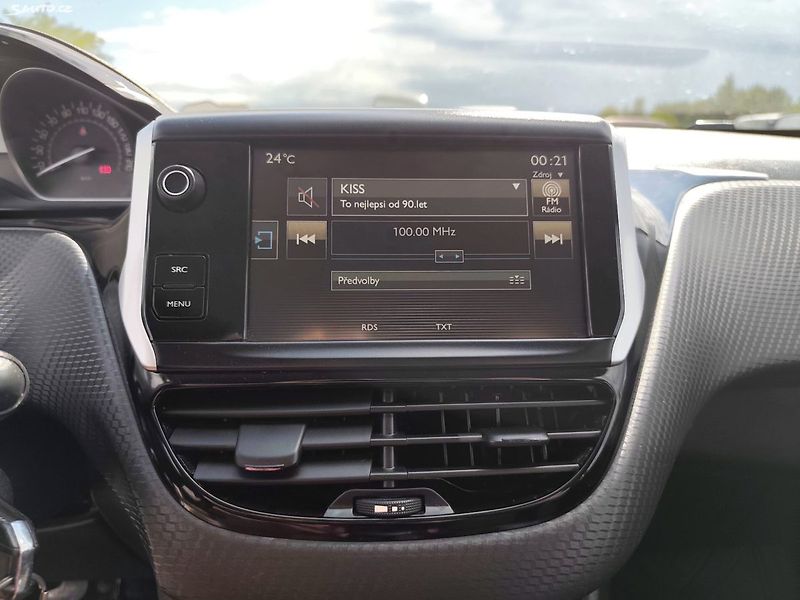 Peugeot 2008 (2016) - fotka 27 z 32