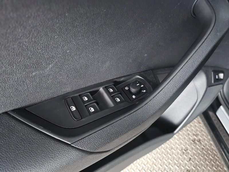 Škoda Karoq (2025) 1.5TSi 110kW DSG TOP SELECTION - fotka 26 z 31
