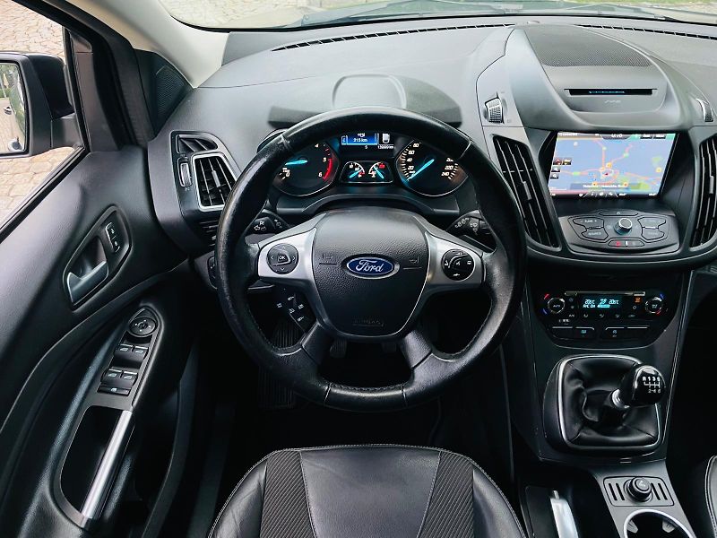 Ford Kuga 2.0TDCi 4x4 MAN TAŽNÉ SERVISKA - fotka 24 z 47