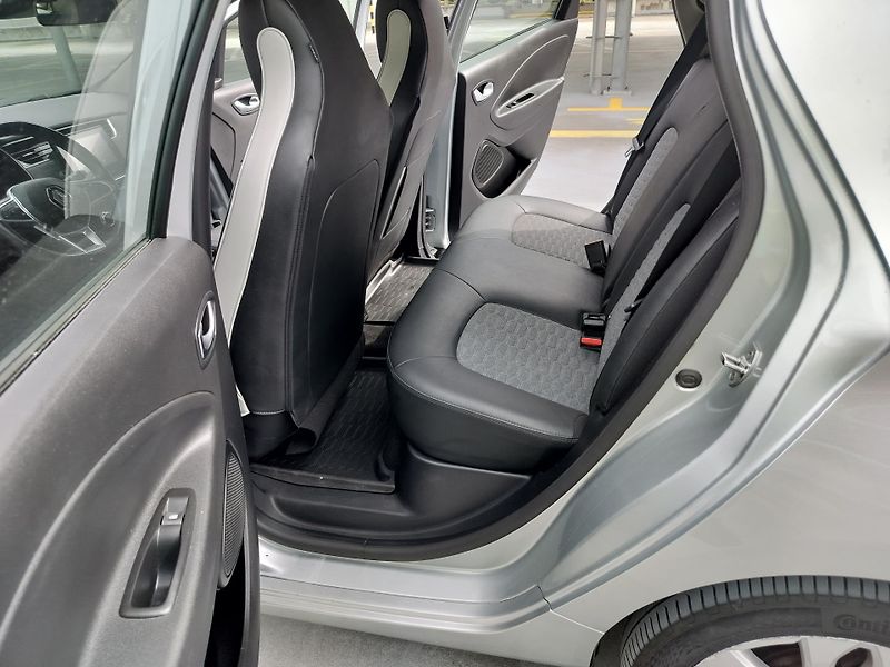 Renault ZOE R110 Zen, navigace - fotka 23 z 27