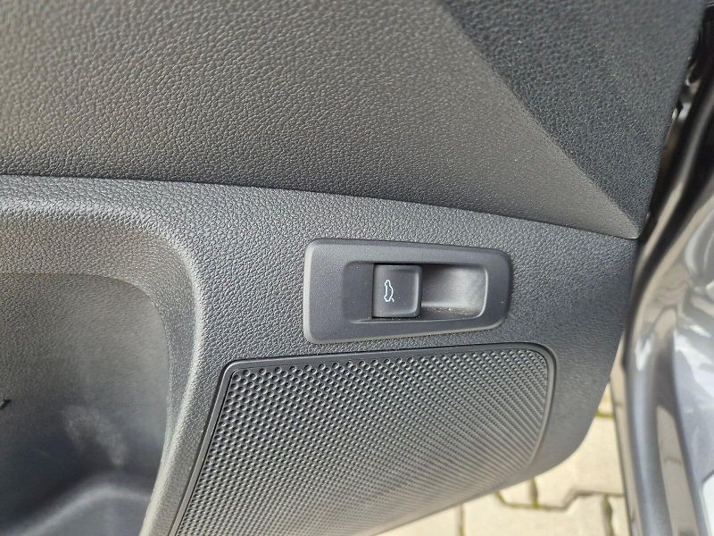 Škoda Karoq (2024) Top Selection 1.5 TSI 110 kW 7 - fotka 30 z 35