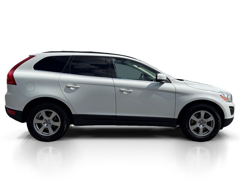 Volvo XC60 D4 AWD MOMENTUM - fotka 6 z 43