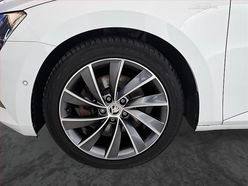 Škoda Superb (2016) Laurin&Klement 2.0 TDI 4x4 - fotka 15 z 22
