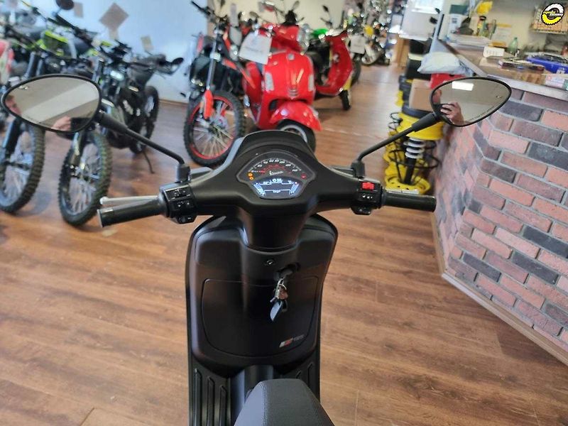 Vespa Sprint 125 iGET (2026) Sprint 125 S E5+ - fotka 18 z 18