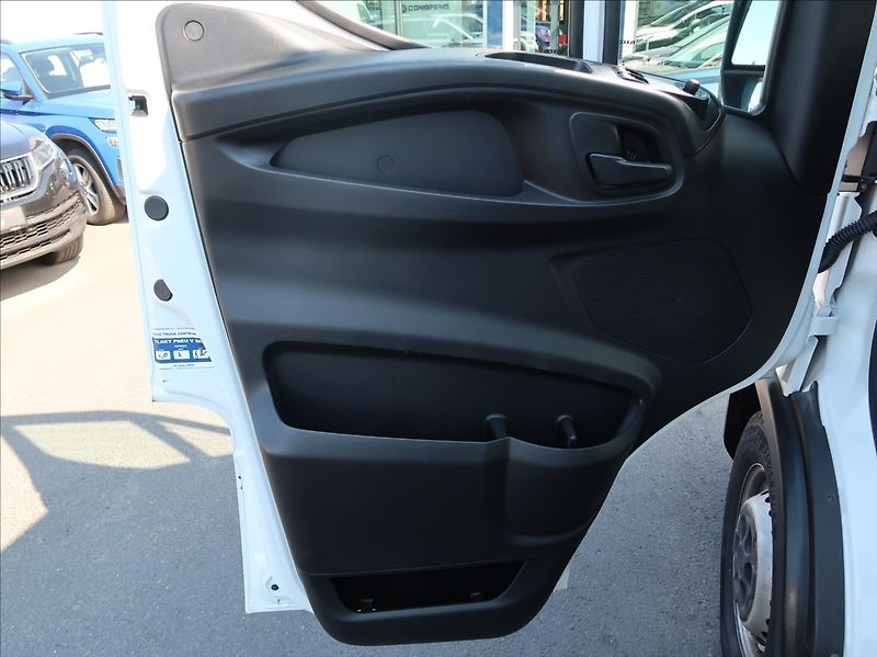 Iveco Daily 2,3 35S16,115kW,L4H2,1majČR - fotka 16 z 22