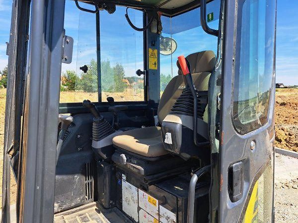Komatsu (2017) PC35 guma 3.7t minibagr - fotka 5 z 12