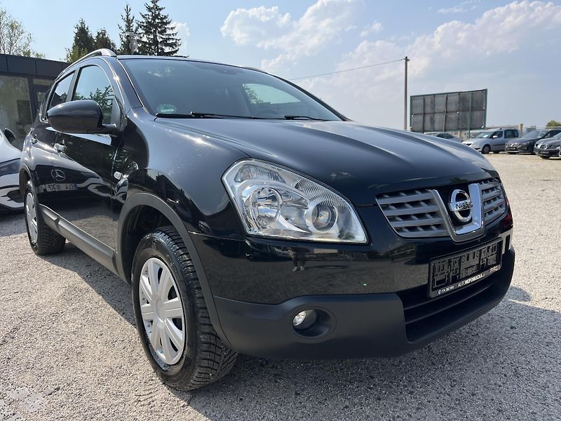 Nissan Qashqai (2009) 2.0i 104 KW, 4x4, Panorama - fotka 10 z 13