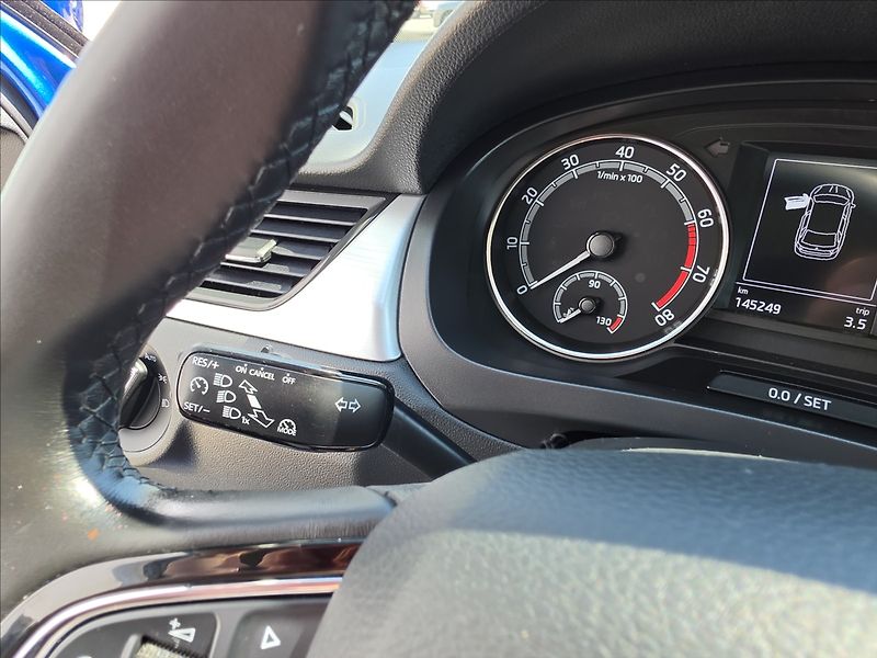 Škoda Rapid 1,0 TSi 70KW Drive dig.klima - fotka 17 z 46