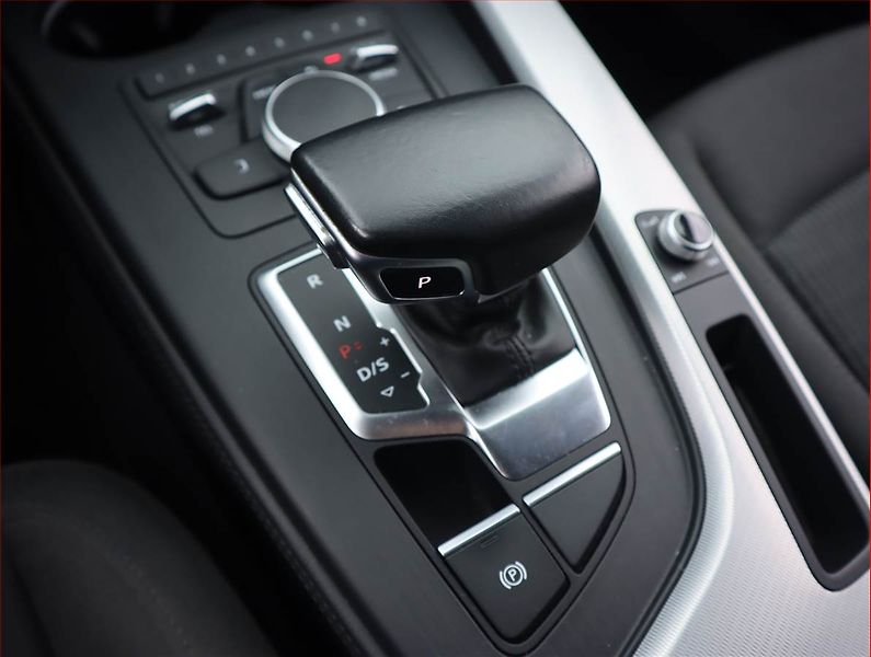 Audi A4 (2016) Ambition 2.0 TDI, Automat - fotka 12 z 21