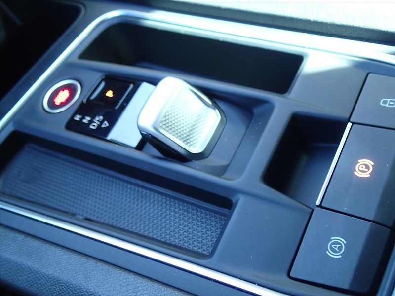 Seat Leon 1,5 eTSI,Execelent,DSG,Tažné - fotka 40 z 80