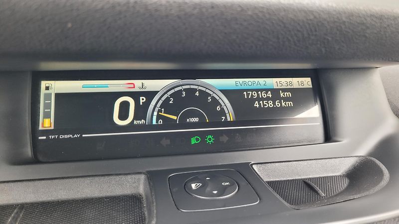 Renault Scénic 2,0i 103 KW AUTOMAT - fotka 19 z 19