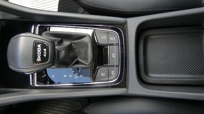 Škoda Kodiaq 2.0 TDI 110 kW L&K 4x4 DSG - fotka 18 z 27