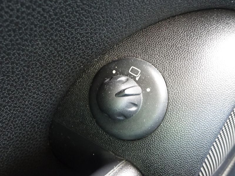 Mini One 1.6 72kW SERVIS POLOKŮŽE - fotka 19 z 26
