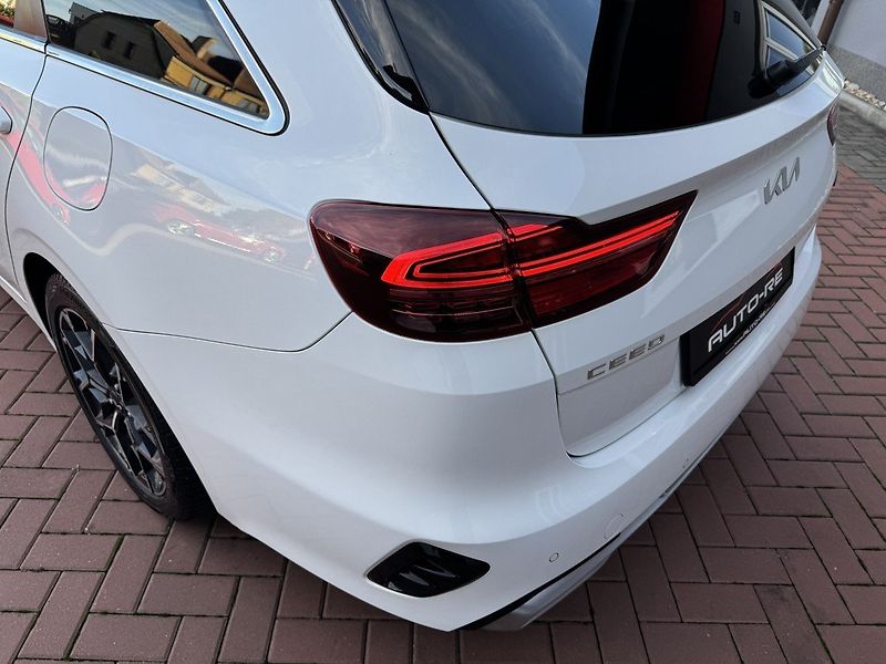 Kia Ceed (2022) 1.5i TGDi GT-Line Automat LED - fotka 42 z 49