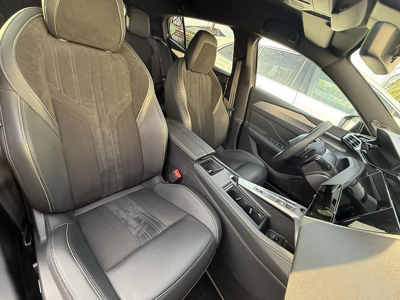 Peugeot 408 (2025) 408 GT Hybrid 136 e-DCS6 - fotka 20 z 20