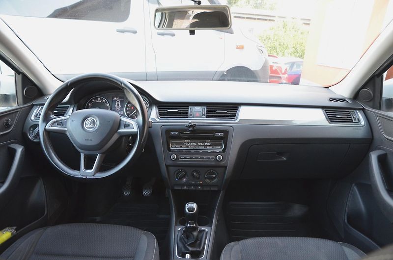Škoda Rapid (2014) 1.2 TSi 63kW AMBITION / ČR - fotka 14 z 28