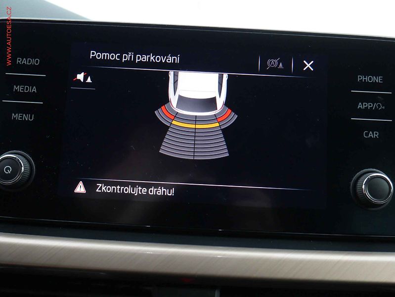 Škoda Scala (2023) 1.0TSi, 1.maj,ČR, Style, DSG - fotka 12 z 19