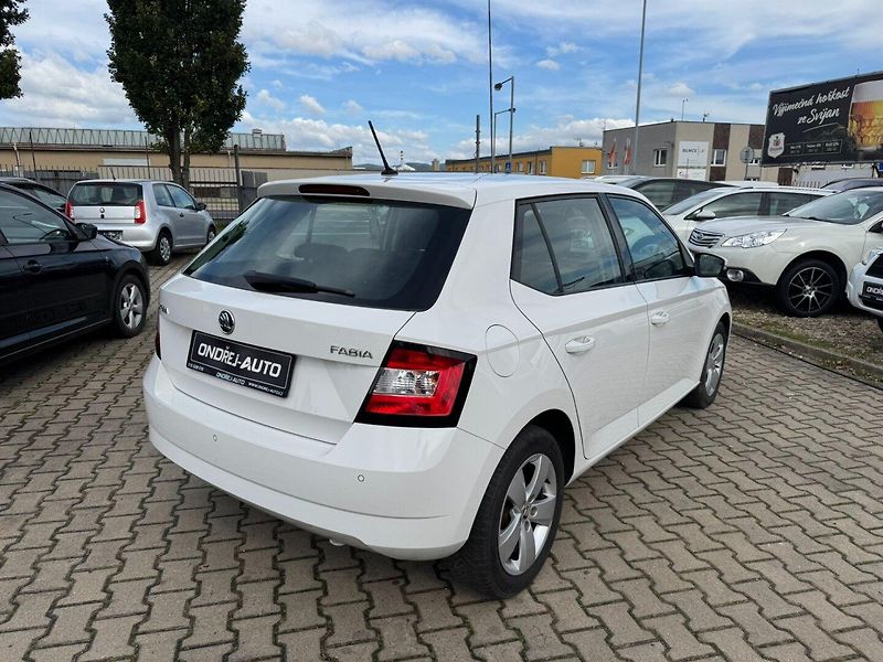 Škoda Fabia (2015) 1,2 TSI 66 KW 2 MAJ. STK - fotka 5 z 44
