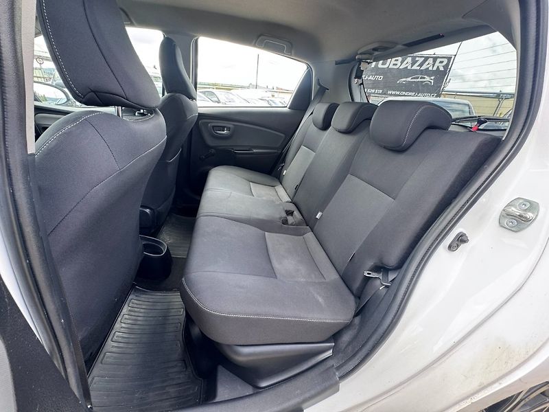 Toyota Yaris (2016) HYBRID 1,5 54 KW STK AUTOMAT - fotka 26 z 36